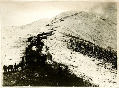 A dandár átkelése a Fogarasi Alpokon[fénykép] /Shvoy Kálmán