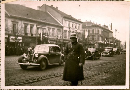 Kassai bevonulás 1938 :Kassa főutcáján[fénykép] /Shvoy Kálmán