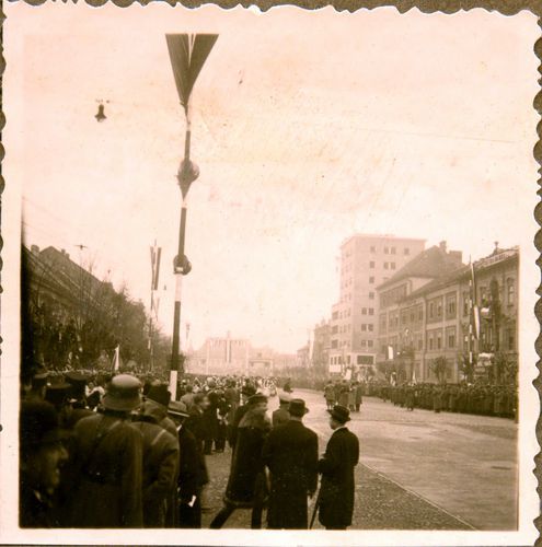 Kassai bevonulás 1938 :Főutca - a bevonulás helye[fénykép] /Shvoy Kálmán