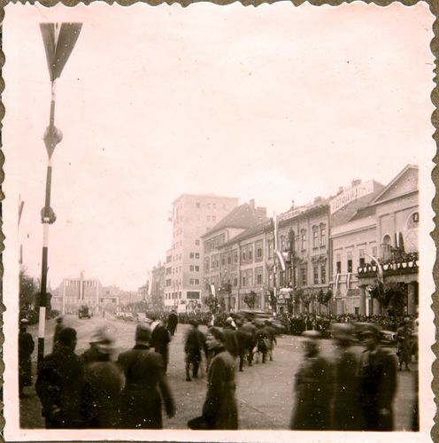 Kassai bevonulás 1938 :Közönség felvonulása[fénykép] /Shvoy Kálmán
