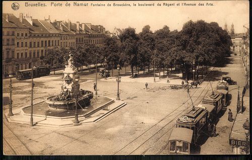 Bruxelles. Porte de Namur. Fontaine de Brouckère, le boulevard du Régent et l'Avenue des Arts