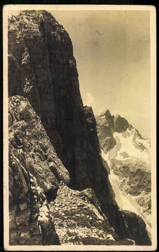 Severna stena Travaika (2379 m); Jalovec (2663 m)
