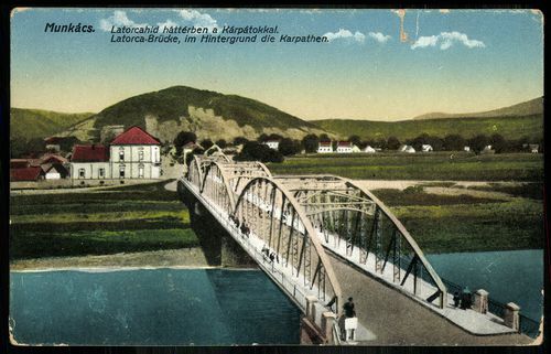 Munkács Latorca-híd háttérben a Kárpátokkal