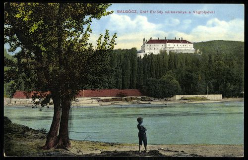 Galgóc; Gróf Erdődy várkastélya a Vág-folyóval